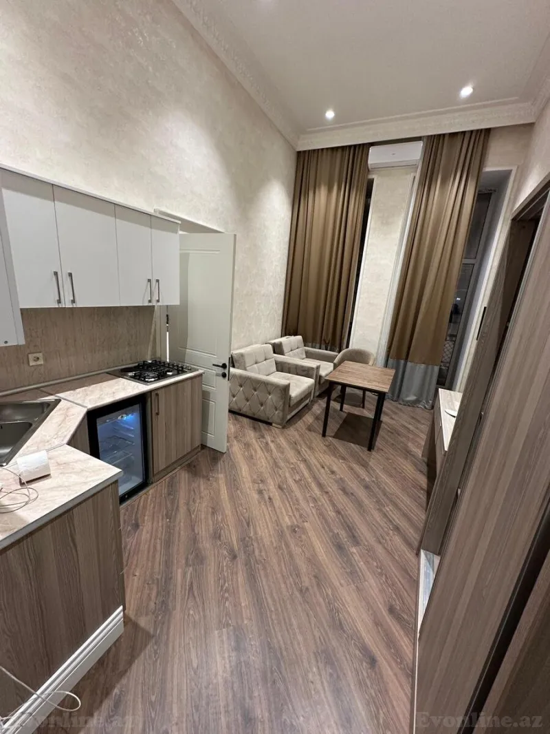 Kirayə verilir 2 otaqlı Mənzil Köhnə tikili 65 m² Sahil m. - şəkil 4