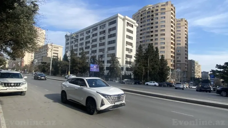 Satılır 2 otaqlı Mənzil Köhnə tikili 70 m² Yasamal