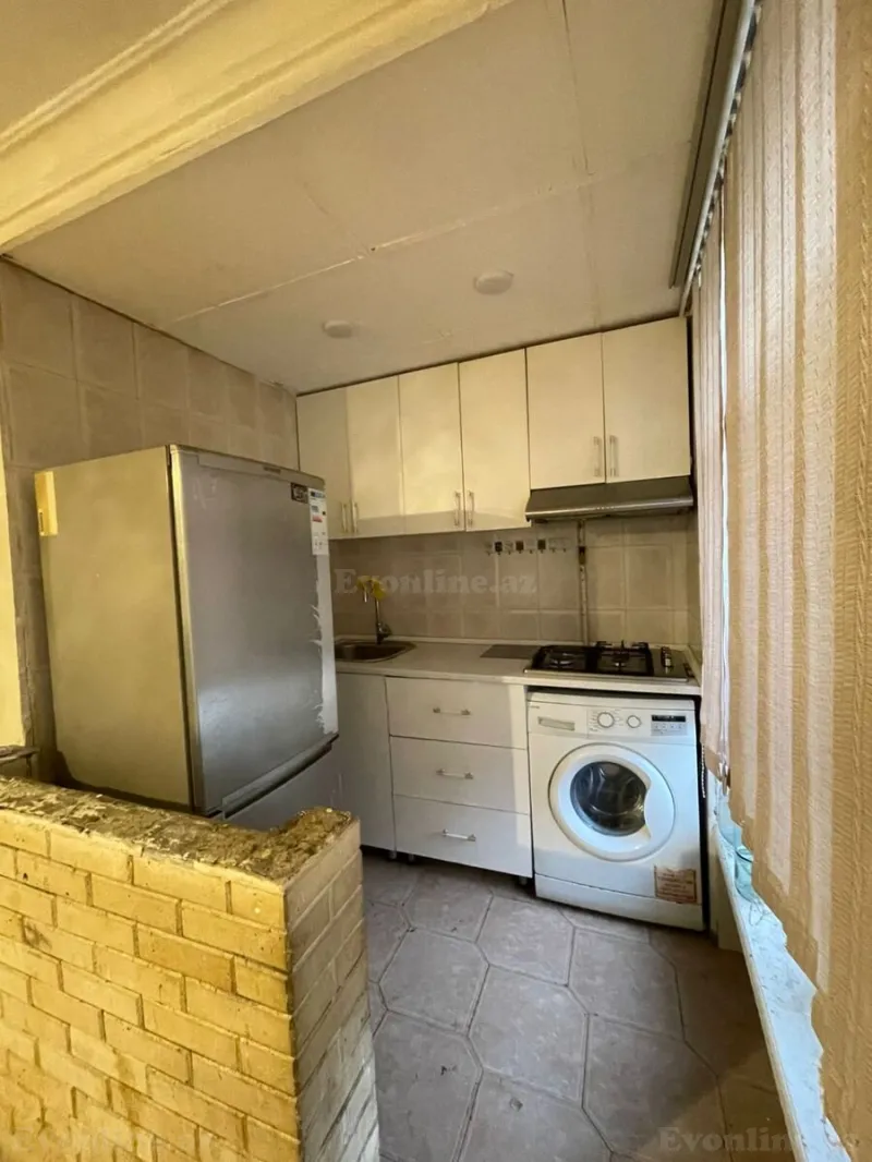 Satılır 1 otaqlı Mənzil Köhnə tikili 45 m² İnşaatçılar m. - şəkil 7