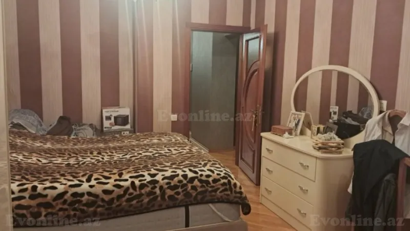 Satılır 4 otaqlı Mənzil Yeni tikili 140 m² Həzi Aslanov m. - şəkil 13