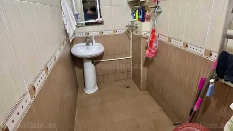 Satılır 2 otaqlı Mənzil Köhnə tikili 66 m² Massiv V - şəkil 12