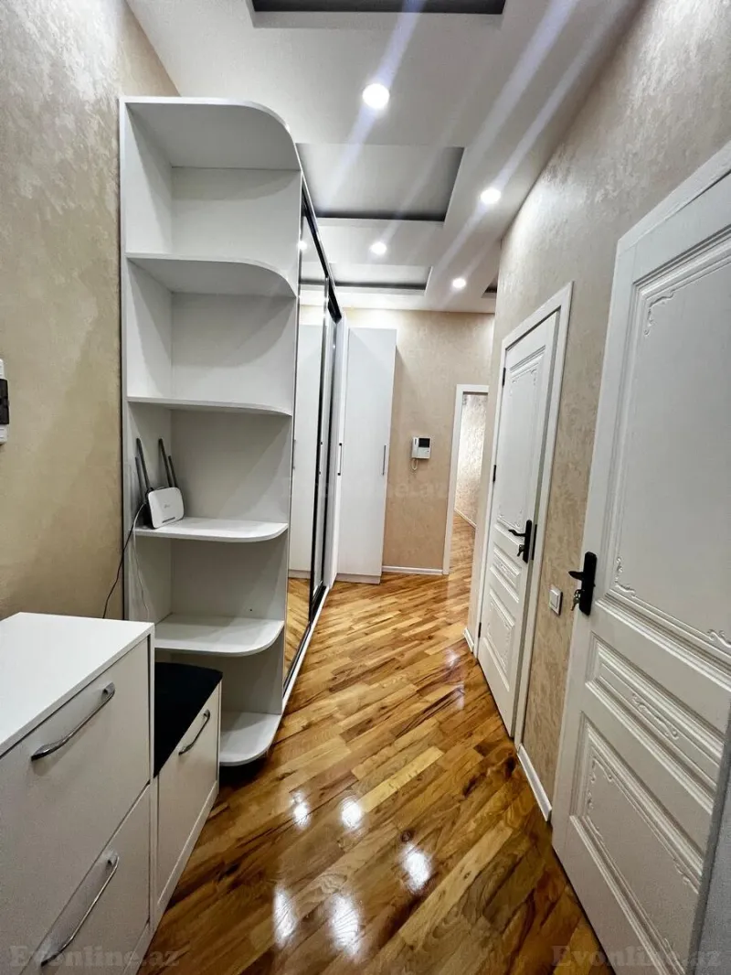 Satılır 3 otaqlı Mənzil Yeni tikili 100 m² Qara Qarayev m. - şəkil 6