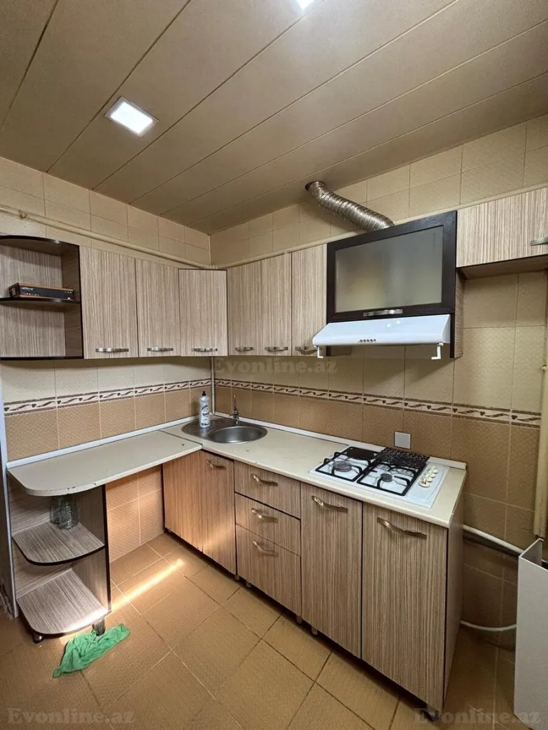 Kirayə verilir 3 otaqlı Mənzil Köhnə tikili 80 m² Xırdalan