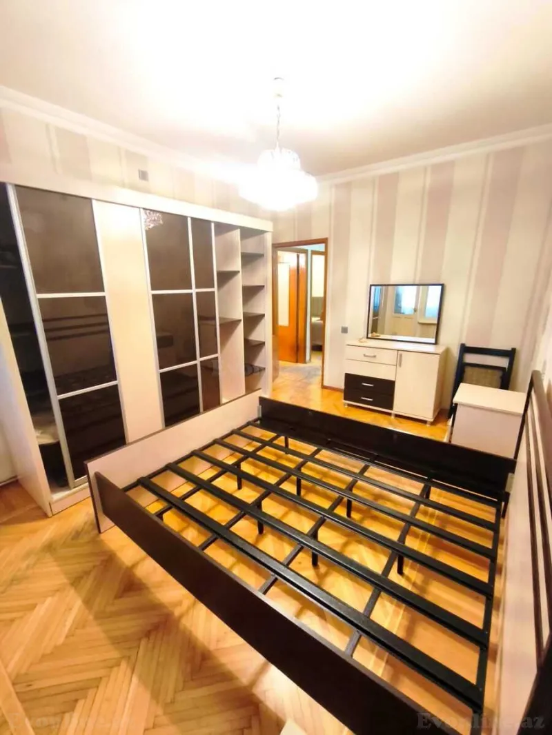 Kirayə verilir 4 otaqlı Mənzil Köhnə tikili 85 m² 8-ci mikrorayon - şəkil 7