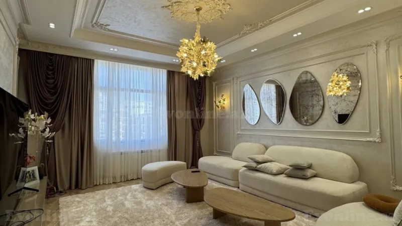 7 otaqlı Mənzil 220 m² Nəriman Nərimanov m. Satılır