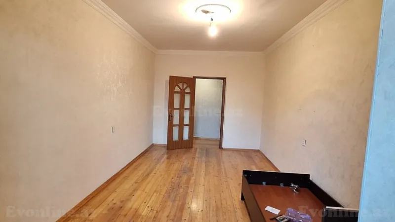 Satılır 2 otaqlı Mənzil Köhnə tikili 45 m² Yeni Yasamal - şəkil 2