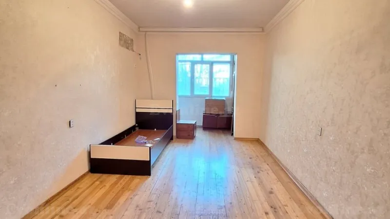Satılır 2 otaqlı Mənzil Köhnə tikili 45 m² Yeni Yasamal - şəkil 3