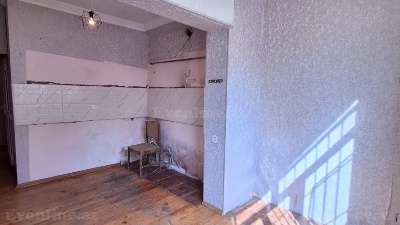 Satılır 2 otaqlı Mənzil Köhnə tikili 45 m² Yeni Yasamal - şəkil 5