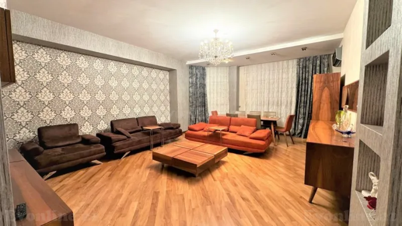 Kirayə verilir 4 otaqlı Mənzil Yeni tikili 200 m² Nərimanov r. - şəkil 2