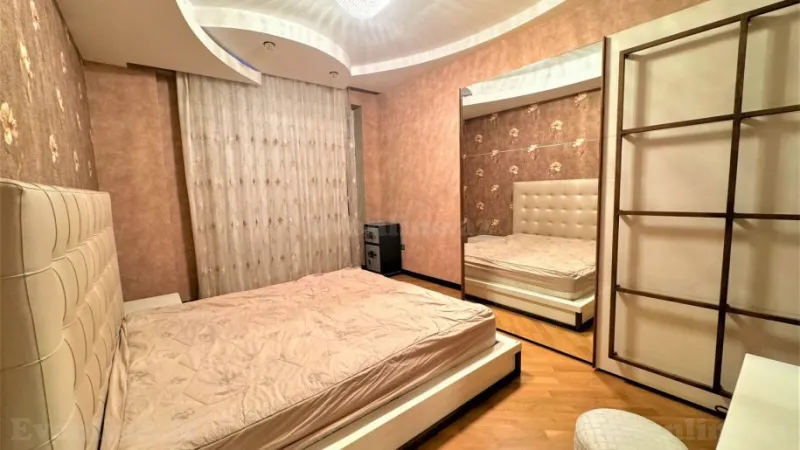 Kirayə verilir 4 otaqlı Mənzil Yeni tikili 200 m² Nərimanov r. - şəkil 8