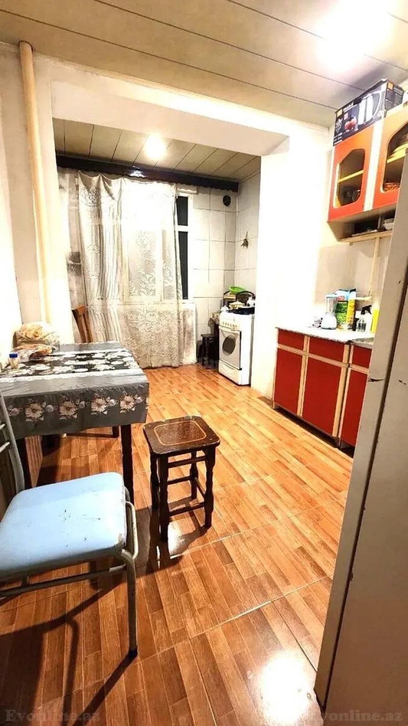 Satılır 4 otaqlı Mənzil Köhnə tikili 100 m² Xalqlar Dostluğu m. - şəkil 5