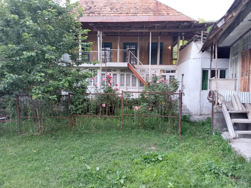 Satılır 4 otaqlı Həyət evi 120 m² Şəki