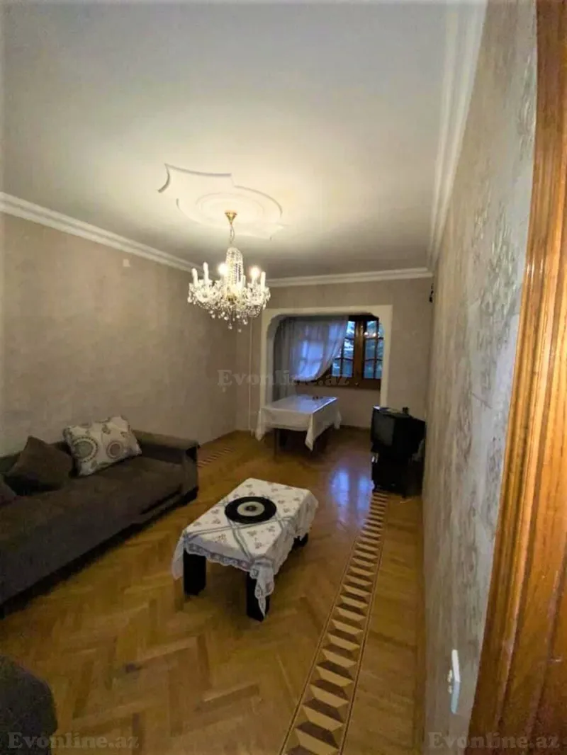 Satılır 4 otaqlı Mənzil Köhnə tikili 100 m² Əhmədli