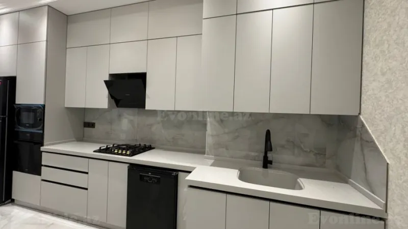 Kirayə verilir 3 otaqlı Mənzil Yeni tikili 144 m² Gənclik m. - şəkil 9