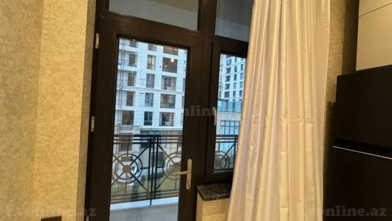 Kirayə verilir 3 otaqlı Mənzil Yeni tikili 144 m² Gənclik m. - şəkil 20