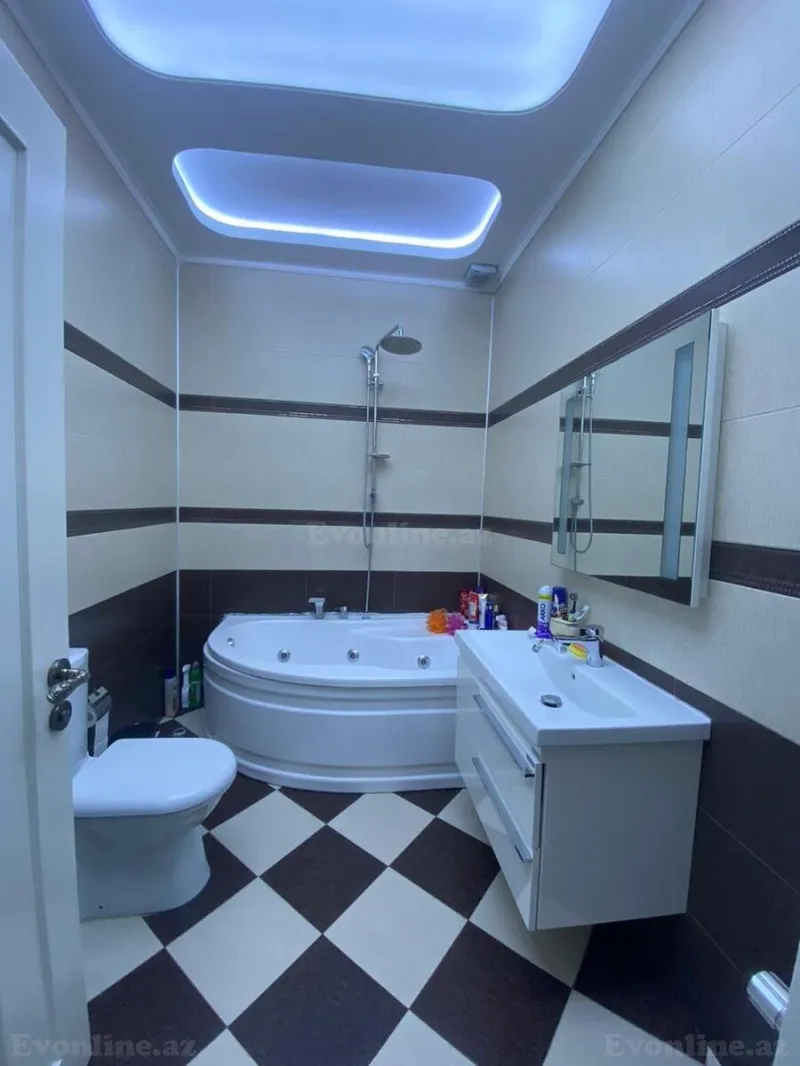 Satılır 3 otaqlı Mənzil Yeni tikili 160 m² 8 Noyabr m. - şəkil 14