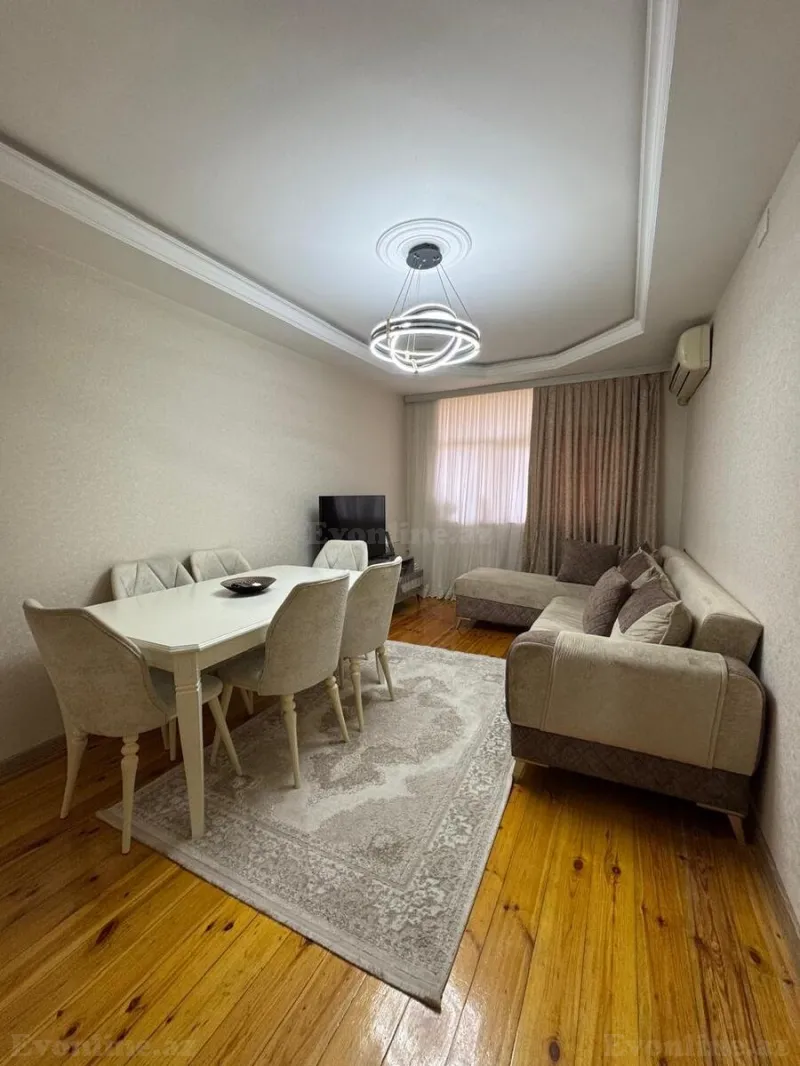 Bakı, Sabunçu r., Neftçilər m.da 5 otaqlı mənzil satılır