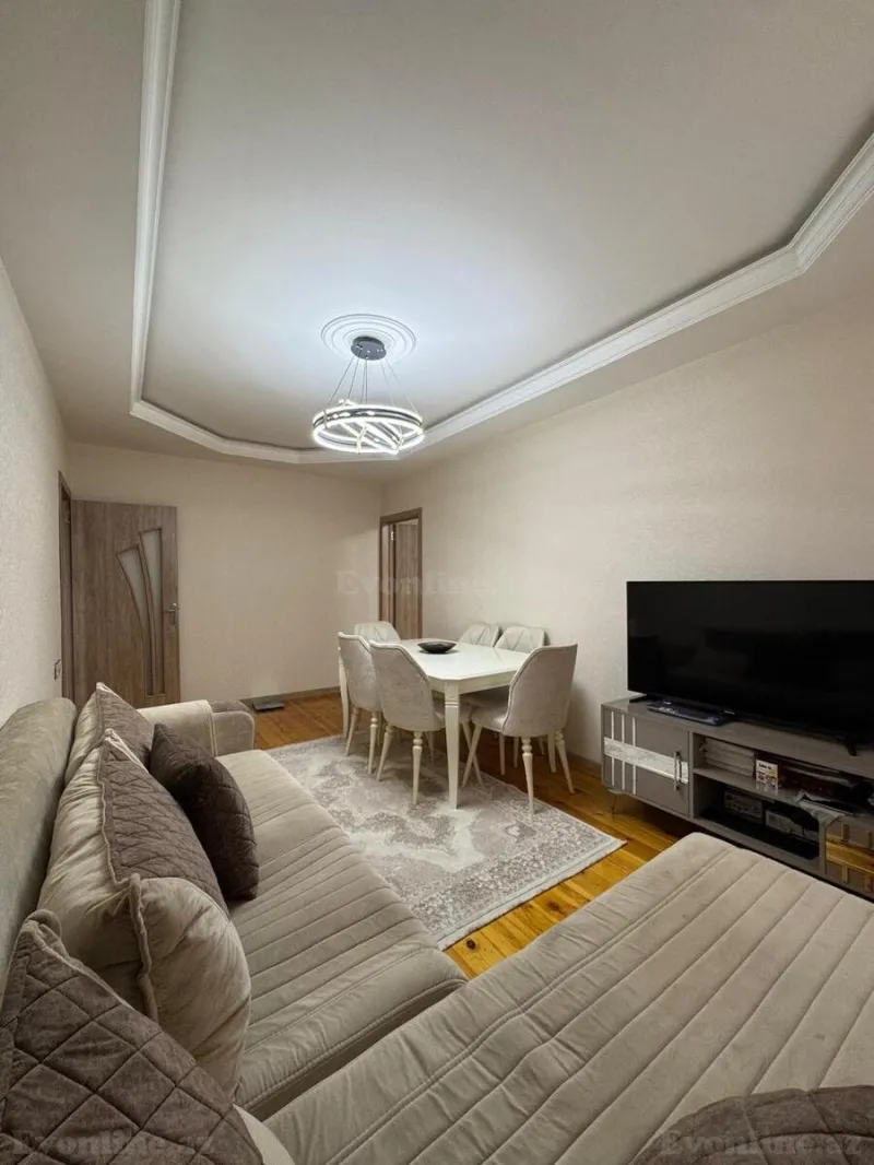 Satılır 5 otaqlı Mənzil Köhnə tikili 130 m² Neftçilər m. - şəkil 2