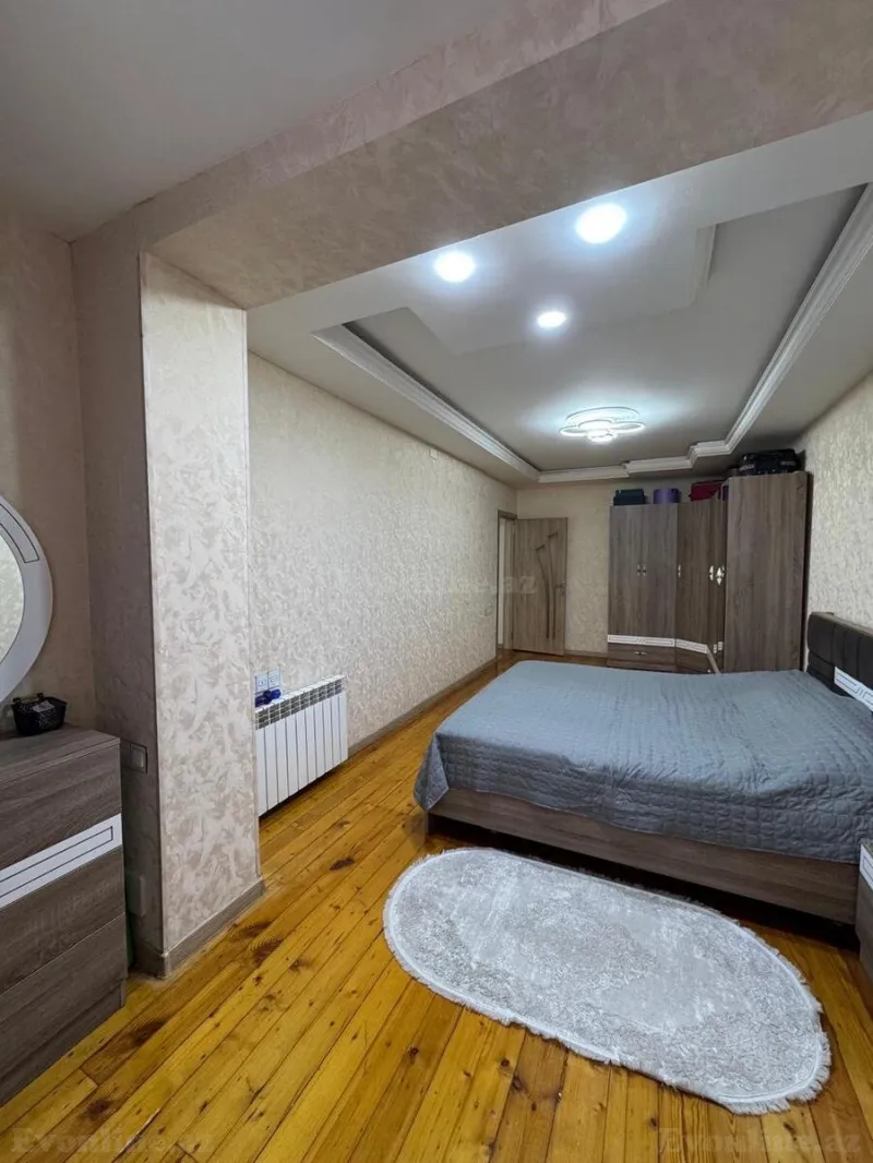 Satılır 5 otaqlı Mənzil Köhnə tikili 130 m² Neftçilər m. - şəkil 3