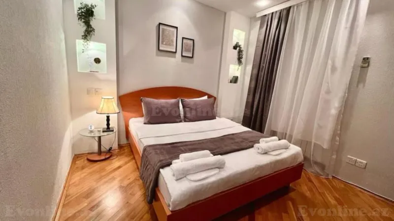 Kirayə verilir 3 otaqlı Mənzil Yeni tikili 110 m² İçərişəhər m.