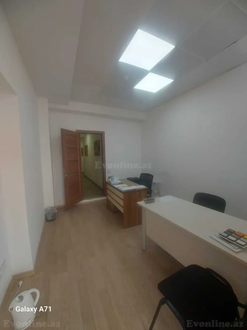 Kirayə verilir Ofis 20 m² Xətai m. - şəkil 3