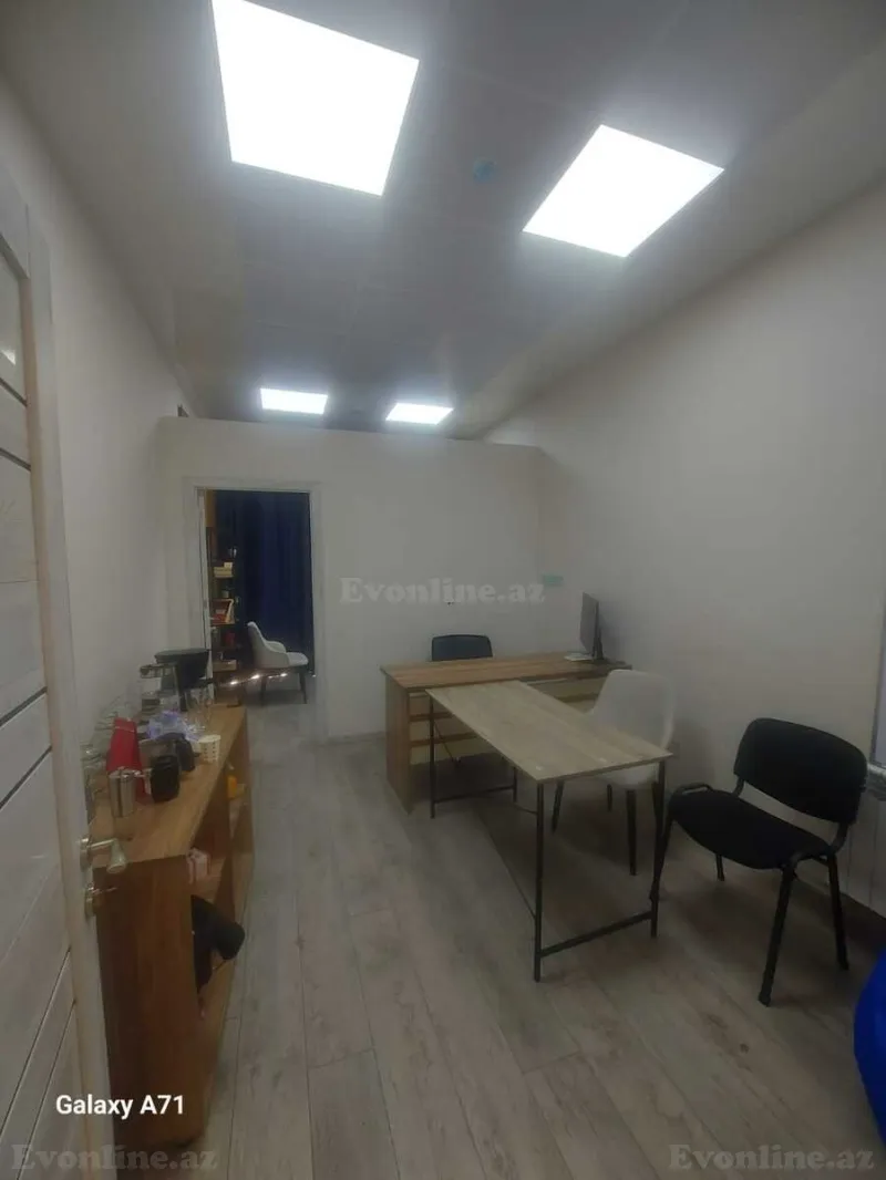 Kirayə verilir Ofis 22 m² Xətai m.
