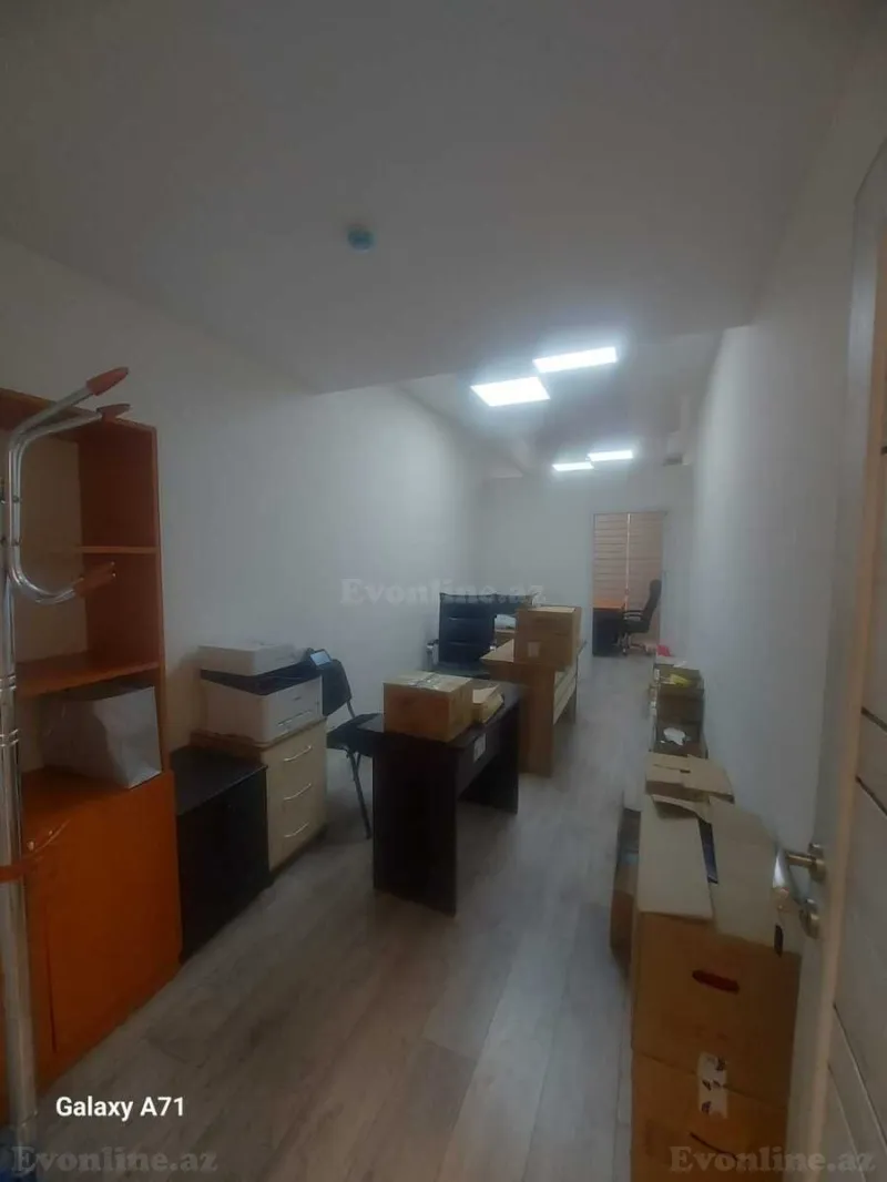 Kirayə verilir Ofis 24 m² Xətai m.