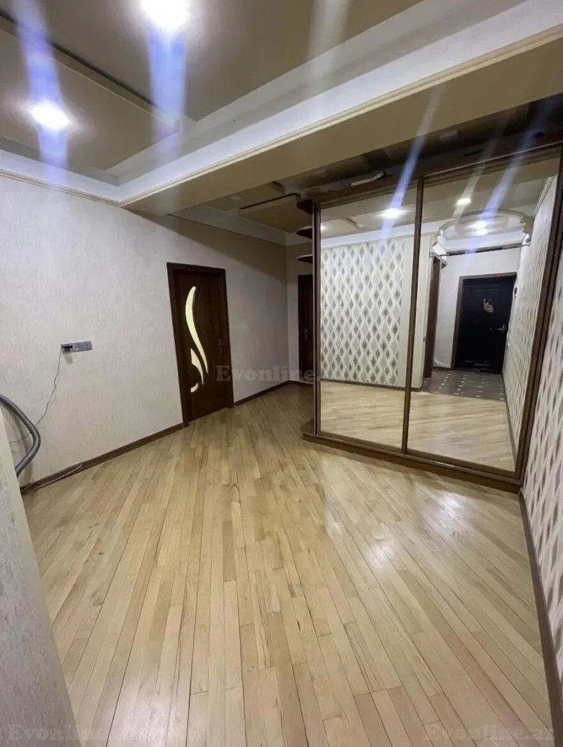 Kirayə verilir 2 otaqlı Mənzil Yeni tikili 105 m² İnşaatçılar m. - şəkil 3