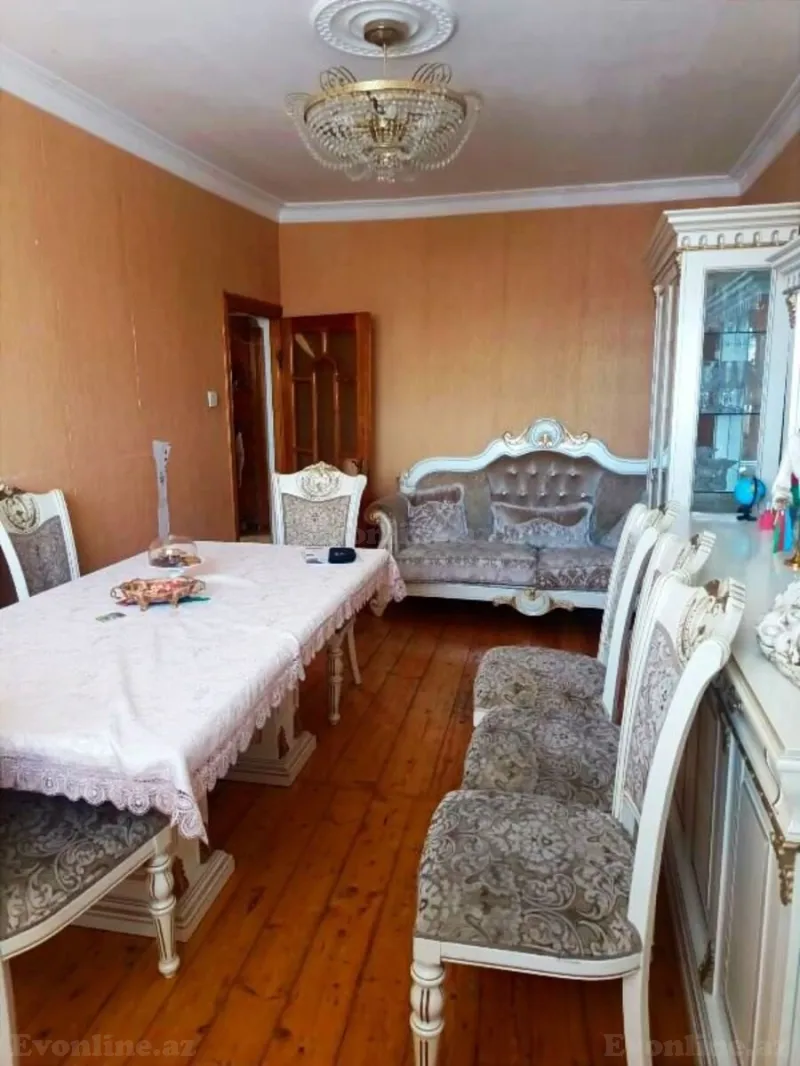 Satılır 3 otaqlı Mənzil Köhnə tikili 70 m² Qaraçuxur - şəkil 2