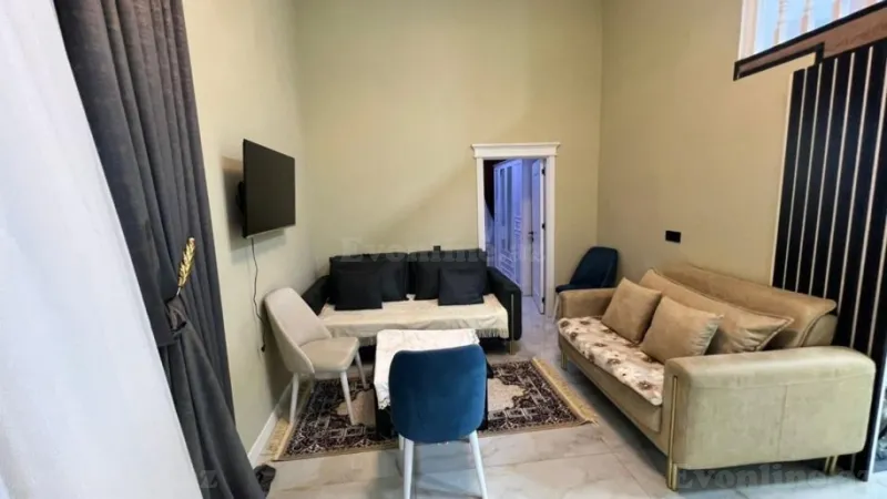 Kirayə verilir 2 otaqlı Mənzil Köhnə tikili 60 m² Sahil m. - şəkil 2