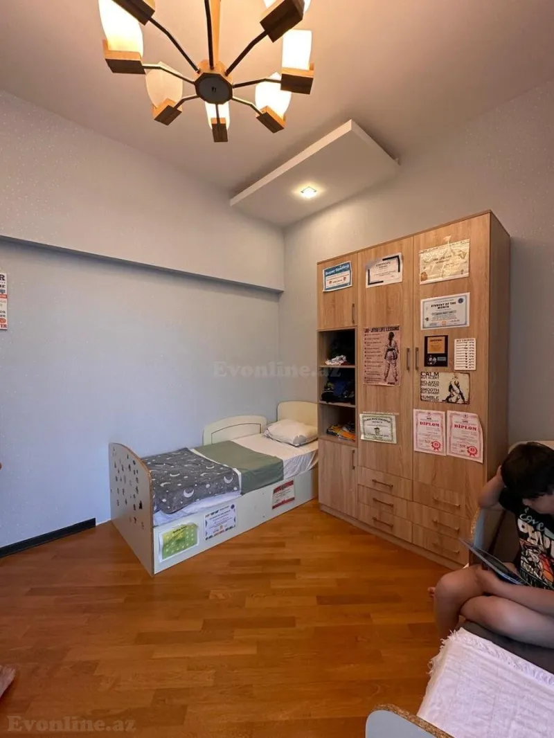 Kirayə verilir 3 otaqlı Mənzil Yeni tikili 185 m² 28 May m. - şəkil 4