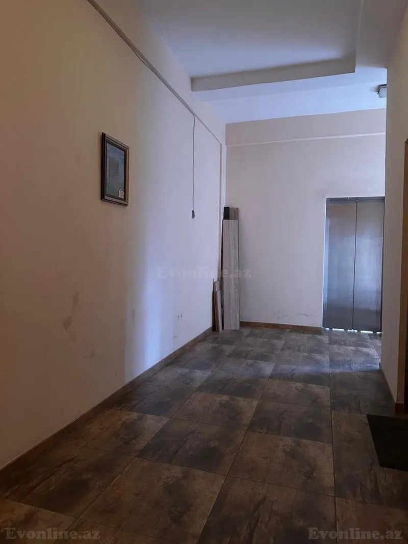 Kirayə verilir 3 otaqlı Mənzil Yeni tikili 185 m² 28 May m. - şəkil 9