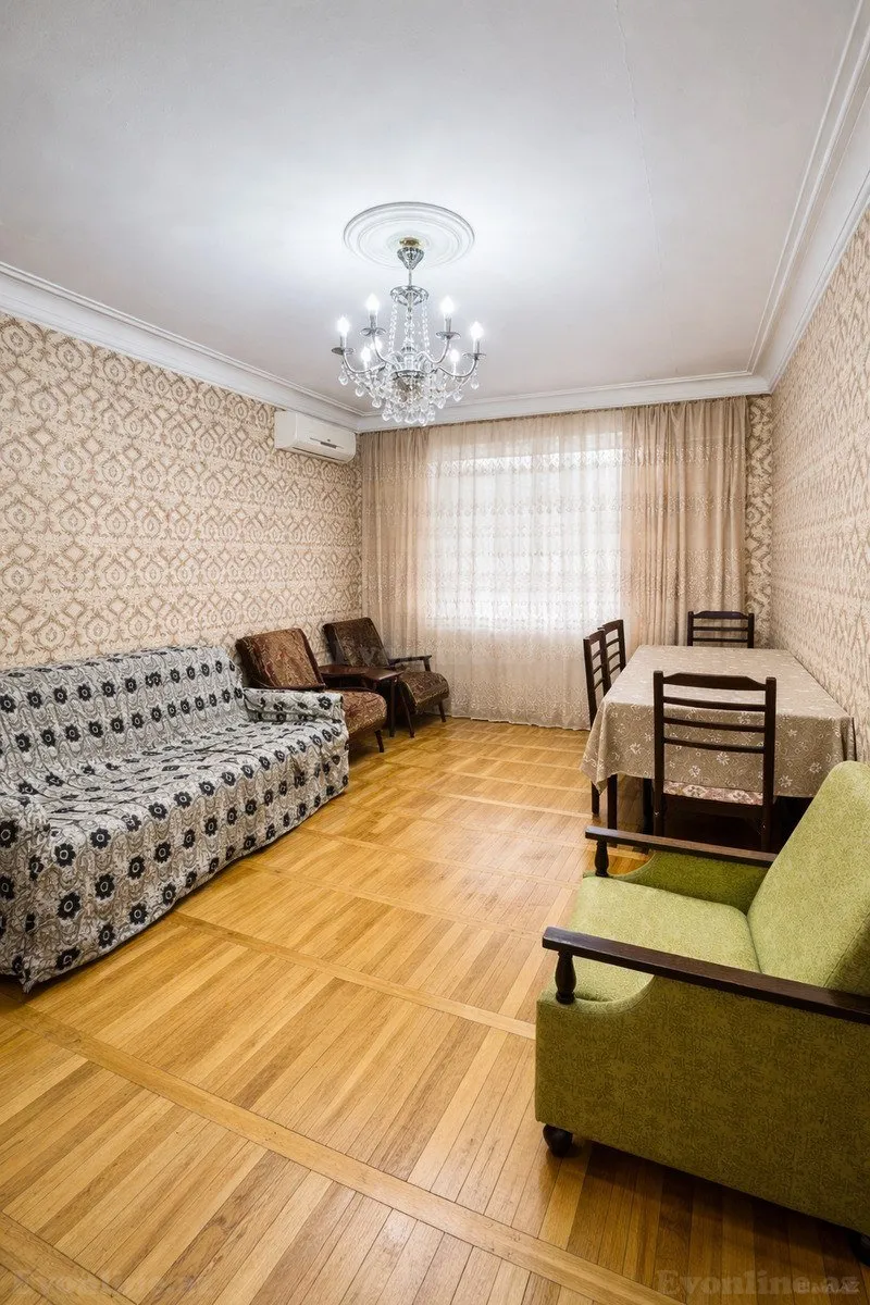 Satılır 2 otaqlı Mənzil Köhnə tikili 55 m² Elmlər Akademiyası m.