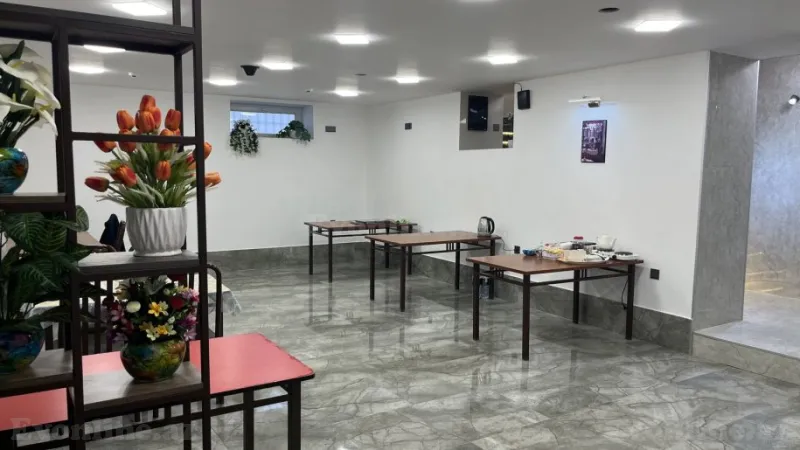 Kirayə verilir Obyekt 140 m² 8 Noyabr m.