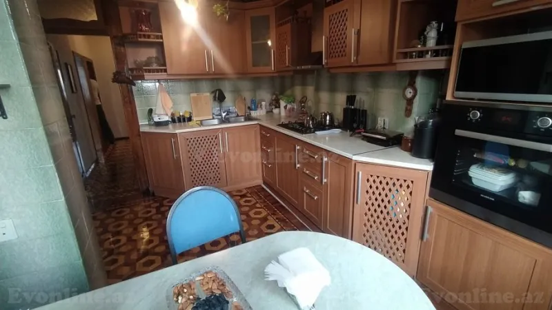 Satılır 4 otaqlı Mənzil Köhnə tikili 110 m² Xalqlar Dostluğu m. - şəkil 18