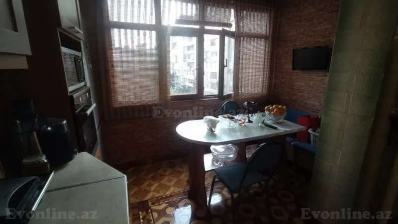 Satılır 4 otaqlı Mənzil Köhnə tikili 110 m² Xalqlar Dostluğu m. - şəkil 19