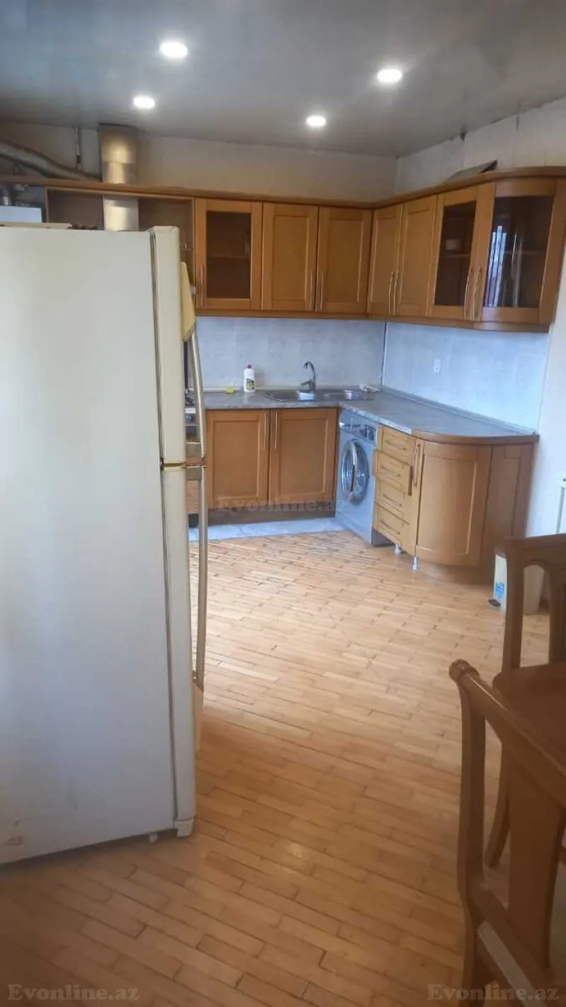 Kirayə verilir 2 otaqlı Mənzil Köhnə tikili 101 m² 28 May m. - şəkil 4