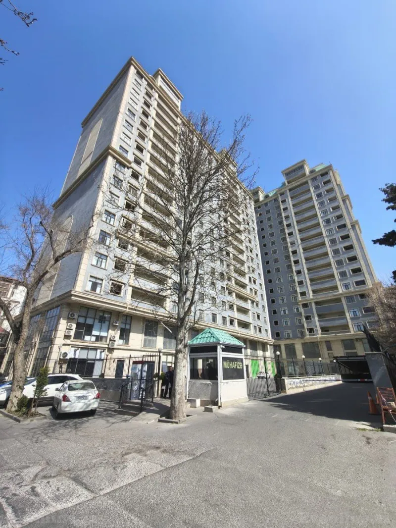 Satılır 3 otaqlı Mənzil Yeni tikili 92 m² 8-ci mikrorayon