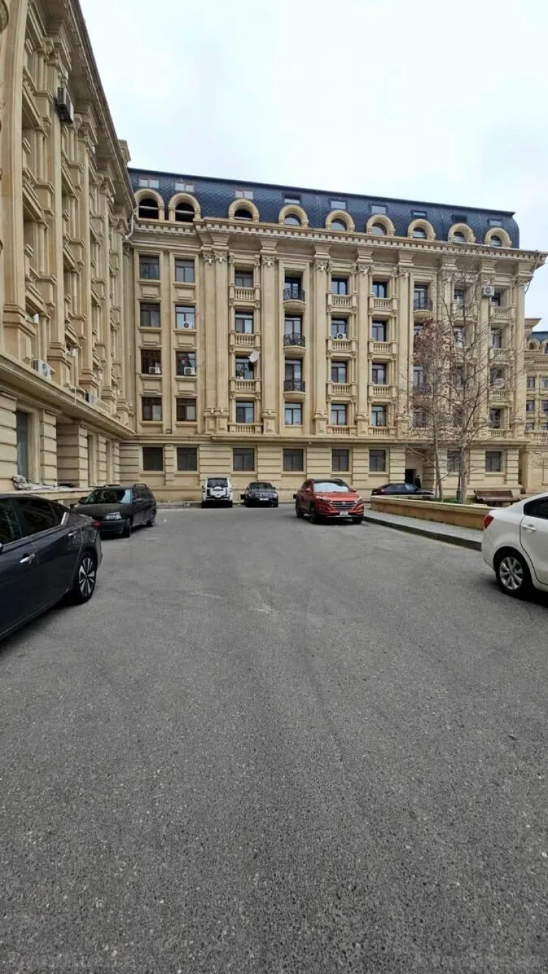 Satılır 3 otaqlı Mənzil Yeni tikili 180 m² Bayıl - şəkil 18