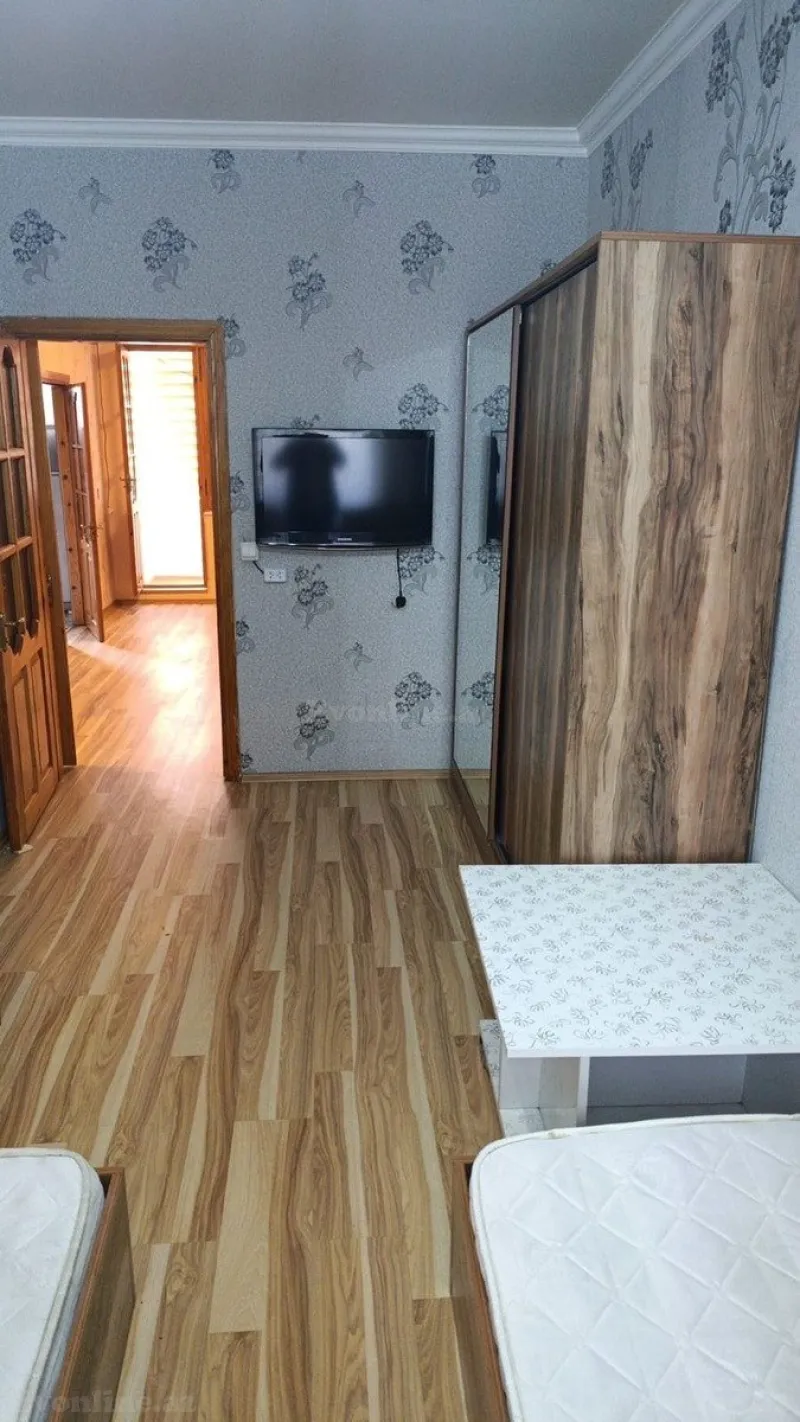 Kirayə verilir 2 otaqlı Mənzil Köhnə tikili 55 m² 4-cü mikrorayon - şəkil 3