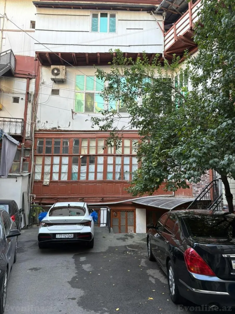 Satılır 3 otaqlı Mənzil Köhnə tikili 85 m² İçərişəhər m. - şəkil 2