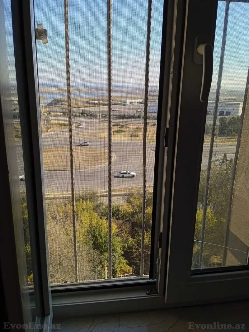 Bakı, Suraxanı r., Zığda 4 otaqlı mənzil satılır