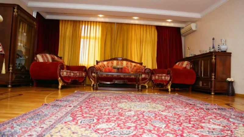 Kirayə verilir 4 otaqlı Mənzil Yeni tikili 235 m² 28 May m. - şəkil 6