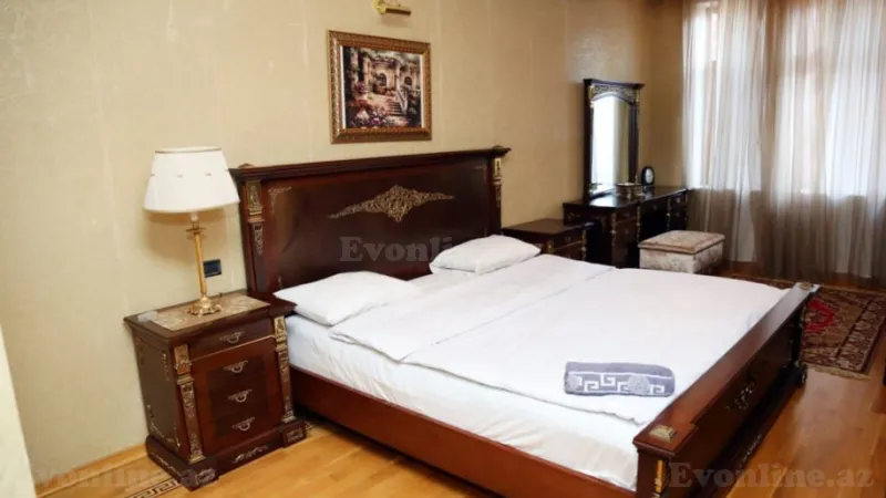 Kirayə verilir 4 otaqlı Mənzil Yeni tikili 235 m² 28 May m. - şəkil 24