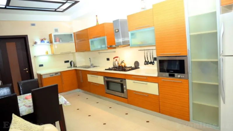 Kirayə verilir 4 otaqlı Mənzil Yeni tikili 235 m² 28 May m. - şəkil 26