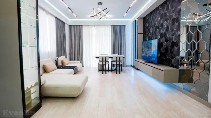 Kirayə verilir 3 otaqlı Mənzil Yeni tikili 120 m² Xətai r.