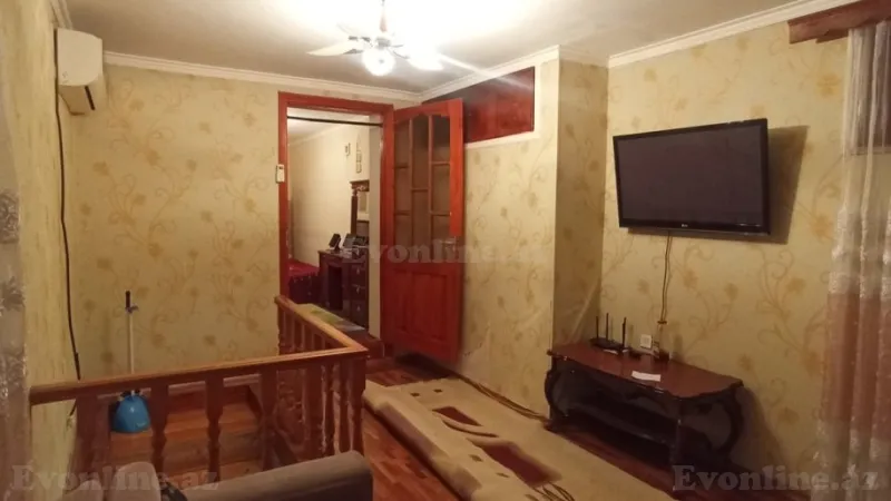 Kirayə verilir 2 otaqlı Mənzil Köhnə tikili 75 m² Yasamal