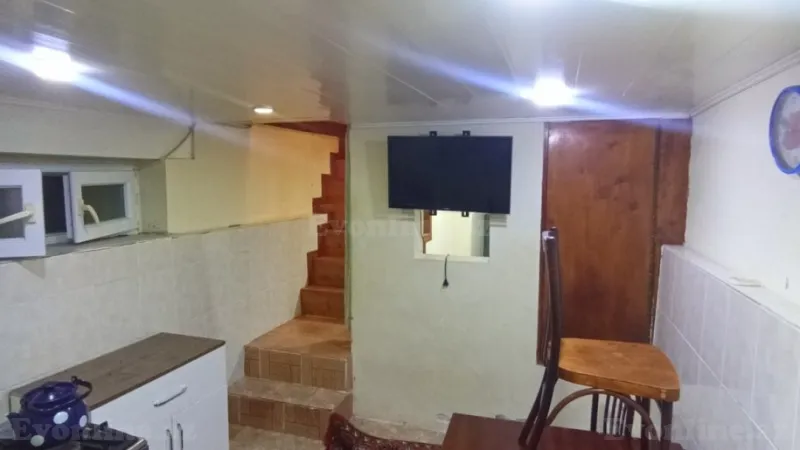 Kirayə verilir 2 otaqlı Mənzil Köhnə tikili 75 m² Yasamal - şəkil 8