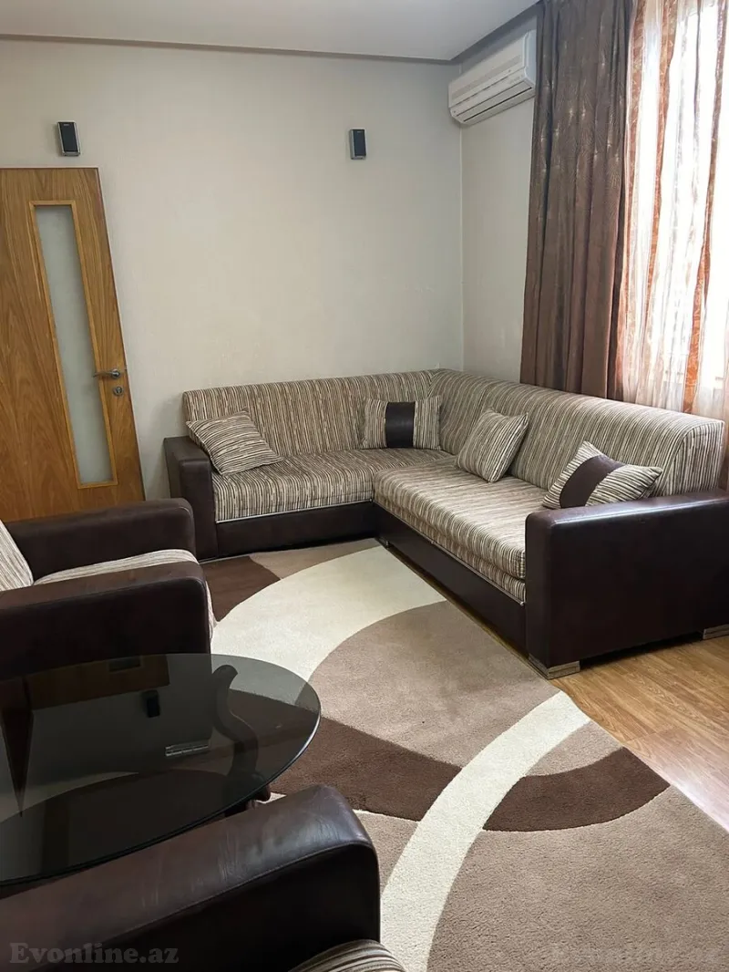 Kirayə verilir 2 otaqlı Mənzil Köhnə tikili 70 m² Nizami m.