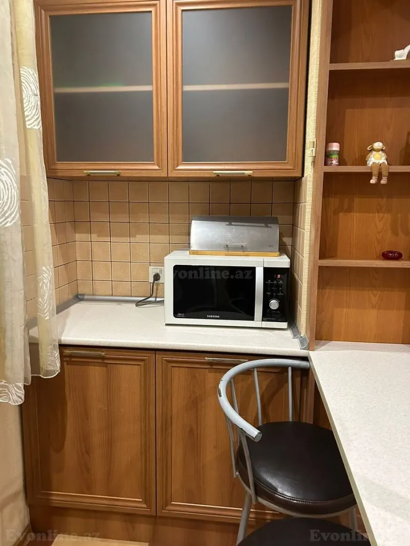 Kirayə verilir 2 otaqlı Mənzil Köhnə tikili 70 m² Nizami m. - şəkil 17